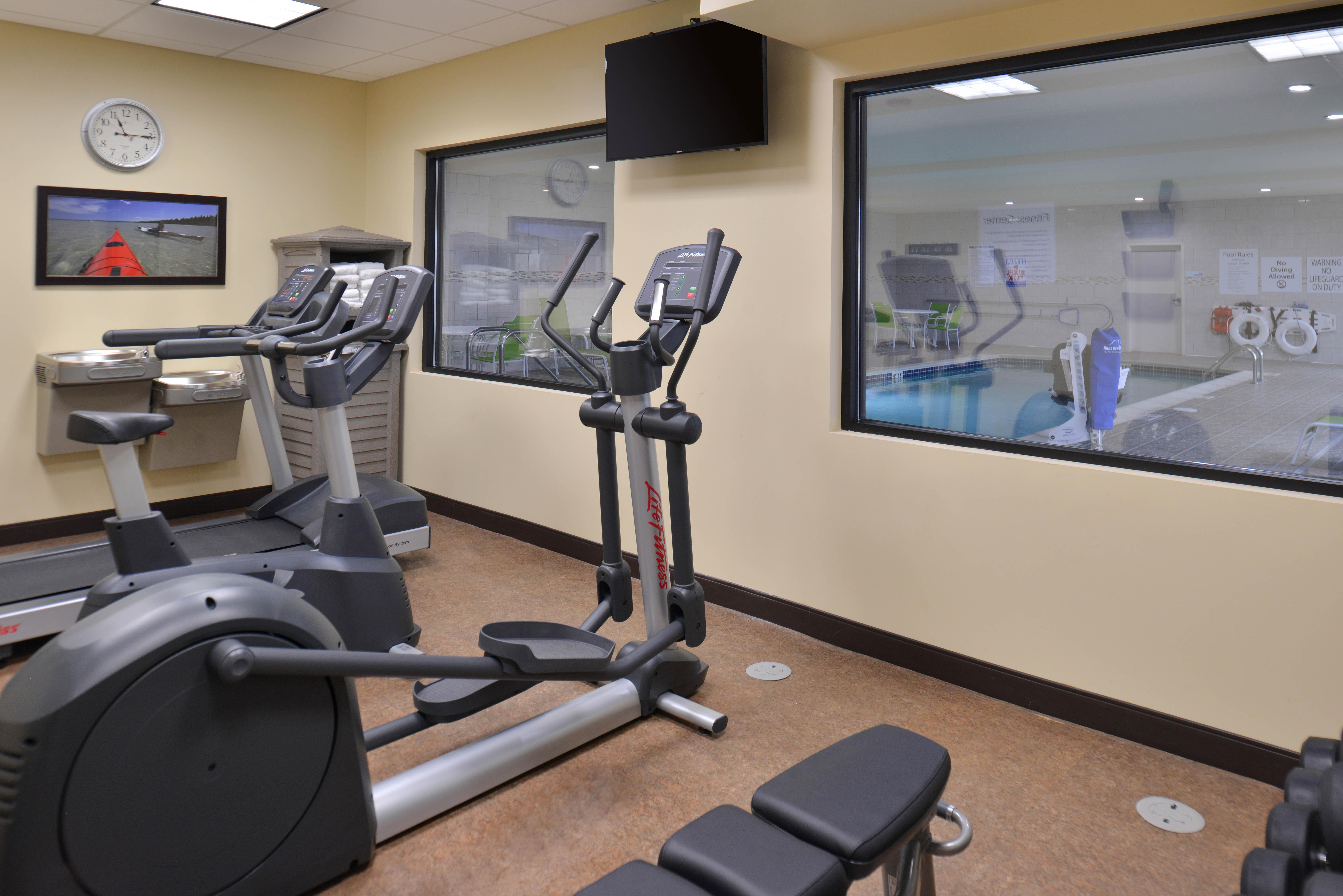 Holiday Inn Express & Suites Dearborn Sw - Detroit Area By Ihg Exterior foto